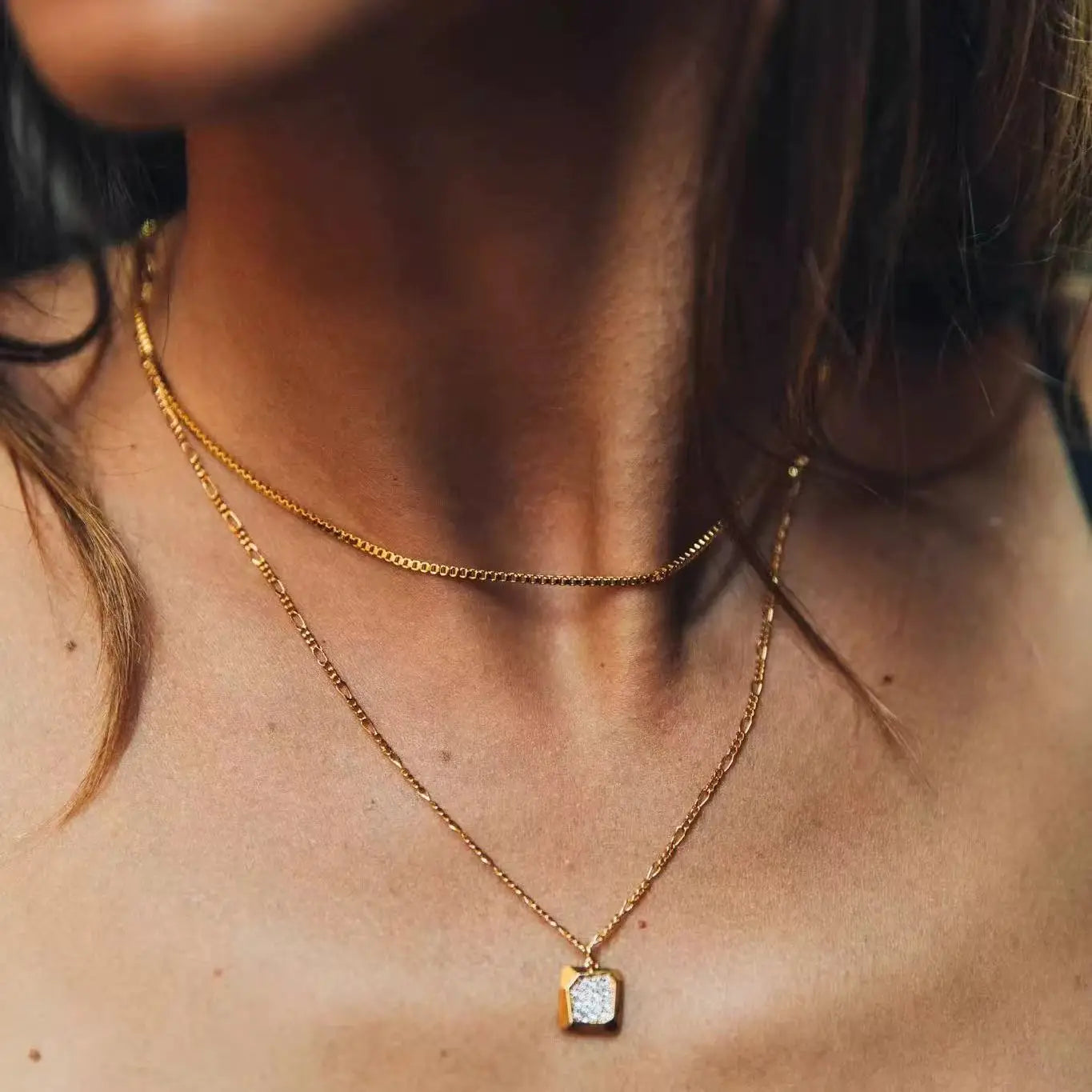 Collier chaîne box en acier inoxydable – Élégance minimaliste
