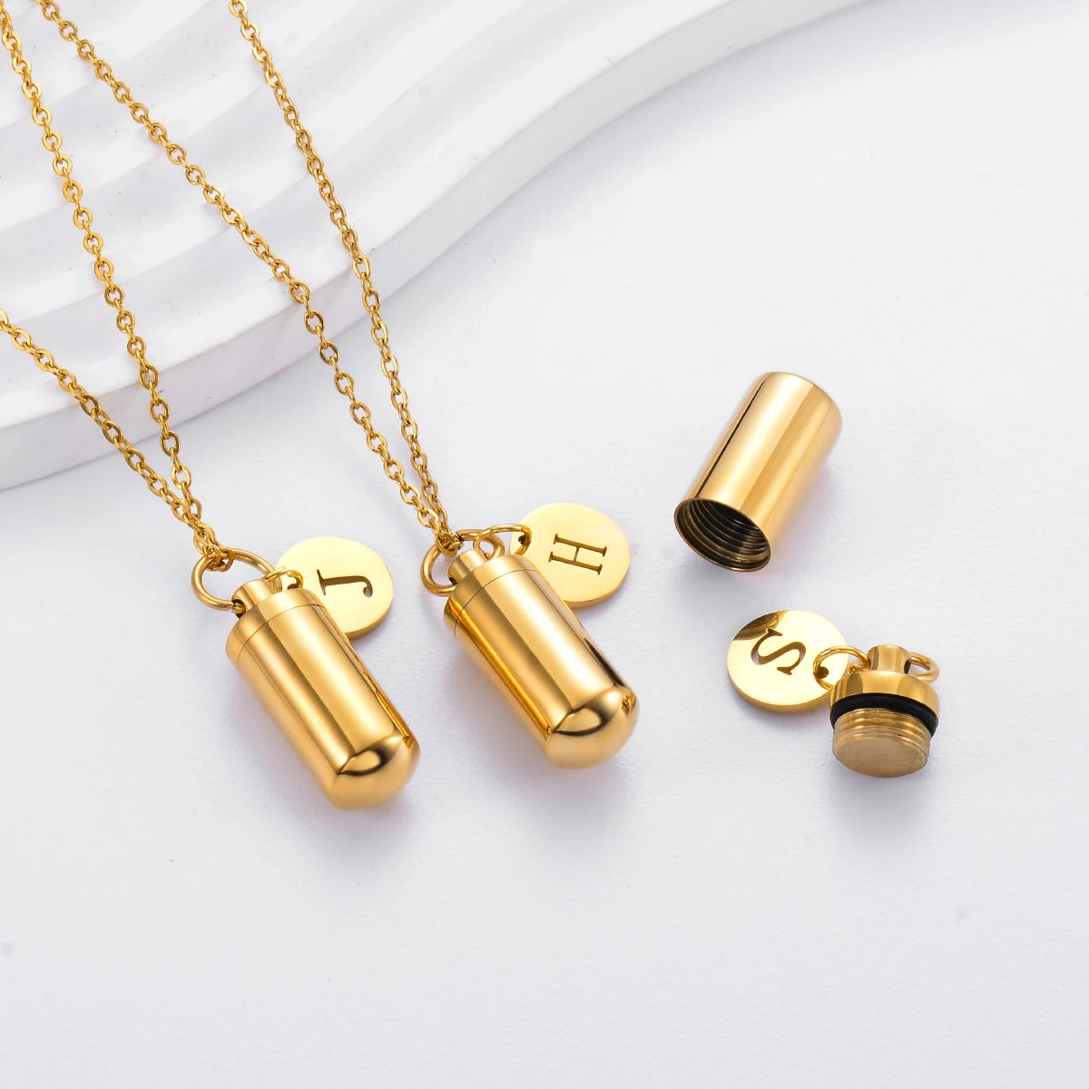 Collier Urne Cylindre Personnalisé avec Initiale – Pendentif Souvenir pour Cendres en Acier Inoxydable